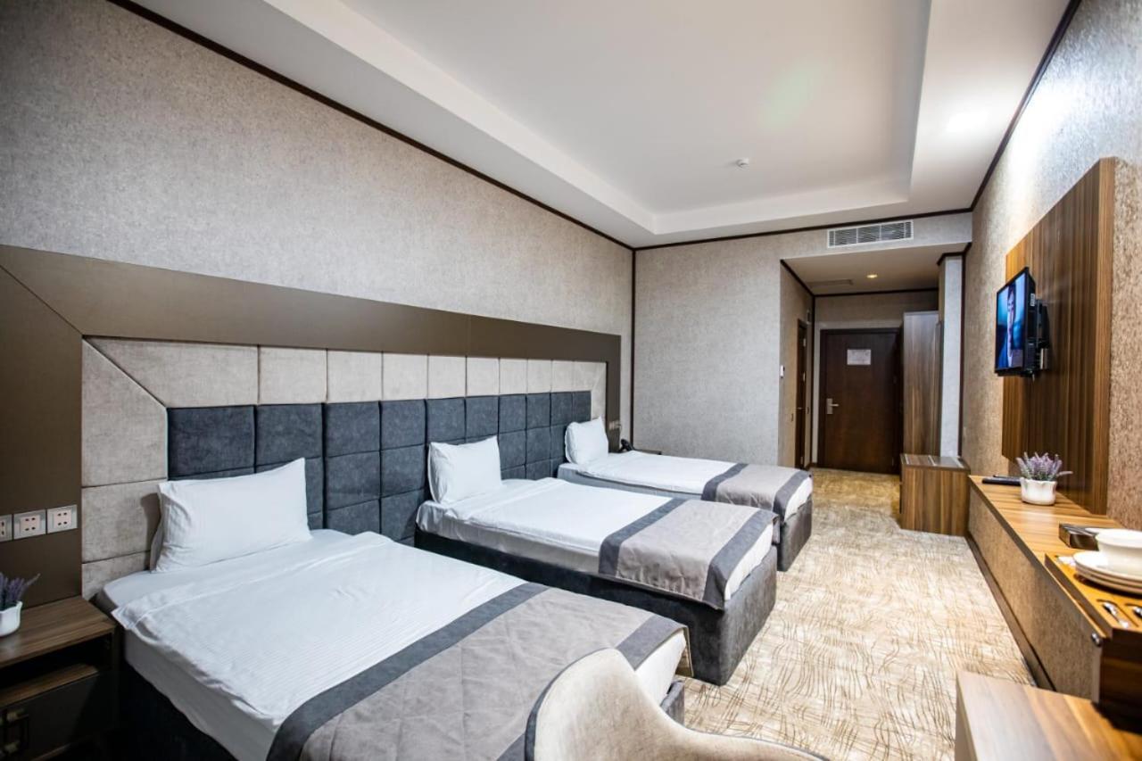 Volga Hotel Baku Exterior photo